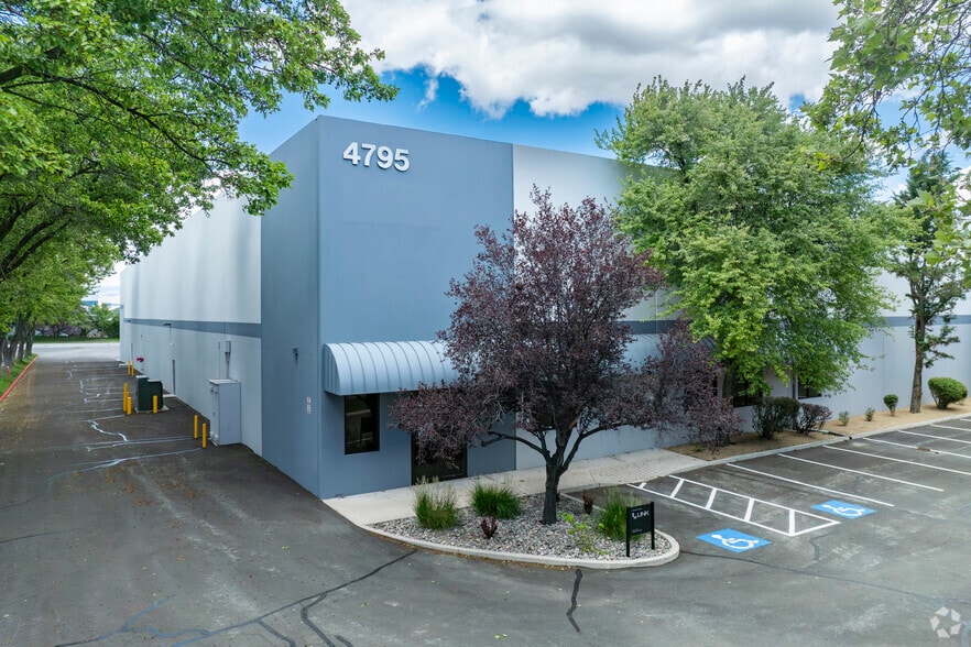 More Photos Of 4795 Longley Ln, Reno Unknown For Lease