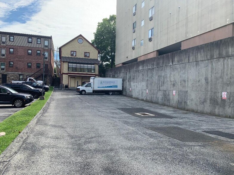 More Photos Of 980 Hope St, Stamford Loft Creative Space For Lease