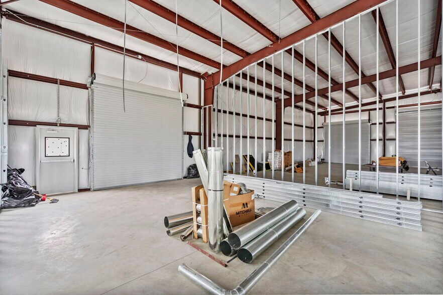 More Photos Of Hwy. 90 and Commerce, Katy Office For Lease