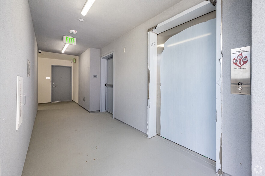 More Photos Of 300 W 60th St, Los Angeles Apartments For Sale