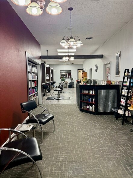More Photos Of 219 Main St, Chadron Storefront For Sale
