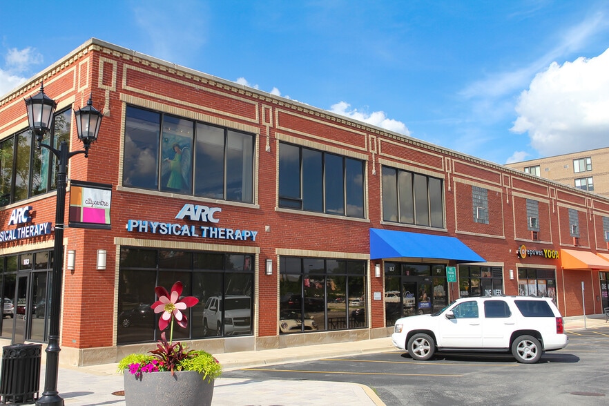 More Photos Of 183 N York St, Elmhurst Office For Lease