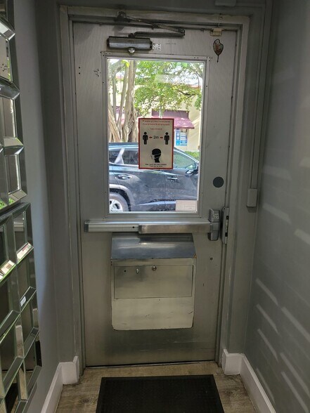 More Photos Of 2971-2975 Coral Way, Coral Gables Office For Sale