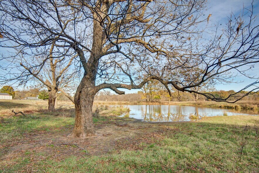 More Photos Of 4748 N 4318, Pryor Flex For Sale