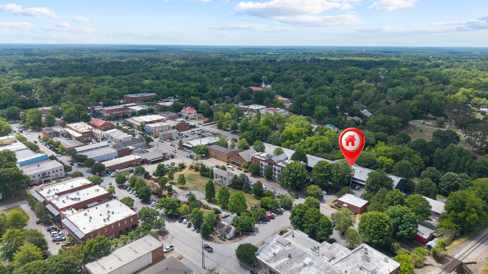 More Photos Of 226 W Washington St, Madison Freestanding For Sale