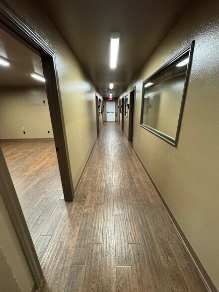 More Photos Of 2301 Oak St, Abilene Unknown For Lease