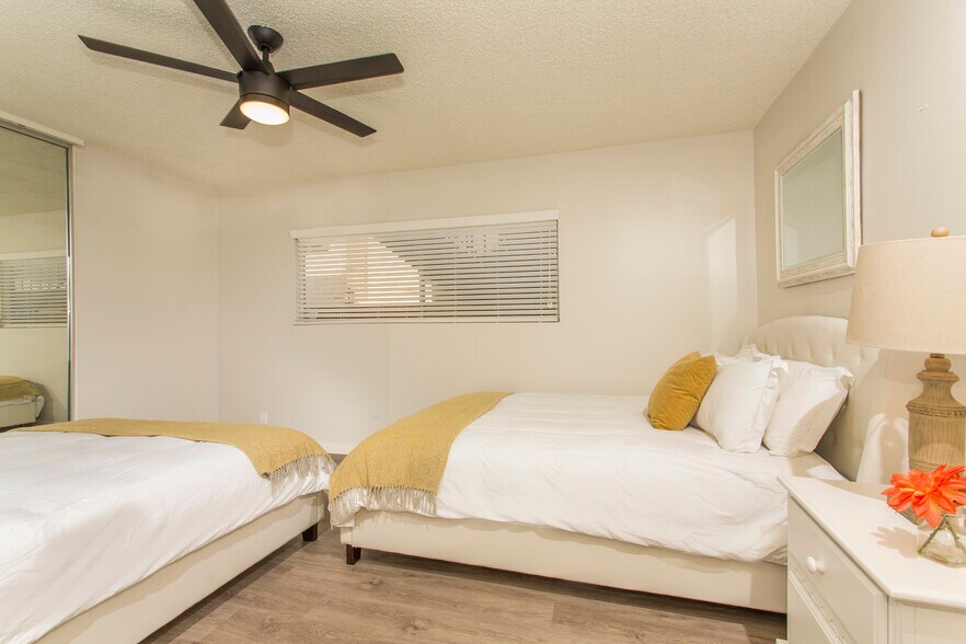 More Photos Of 12128 Ramona Ave, Hawthorne Apartments For Sale