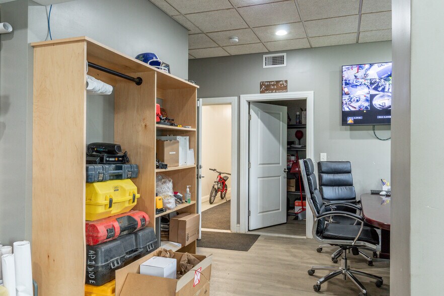 More Photos Of 1035 Ocean Ave, Portland Warehouse For Sale