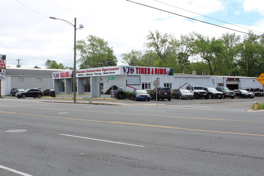More Photos Of 867 Boston Rd, Springfield Auto Repair For Sale