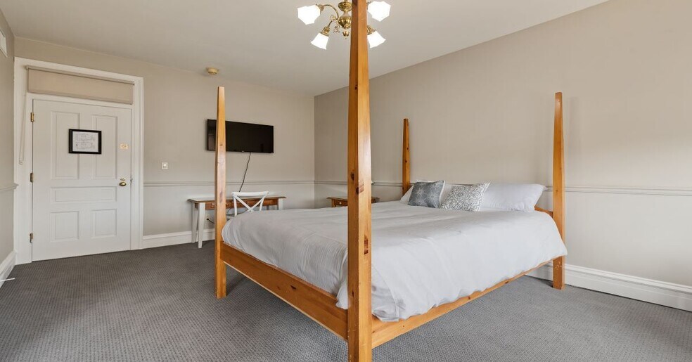 More Photos Of 45 N Main St, Mayville Hotel For Sale