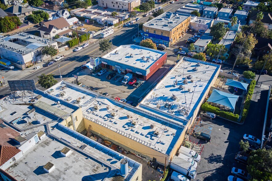 More Photos Of 1660 W Adams Blvd, Los Angeles Storefront For Sale