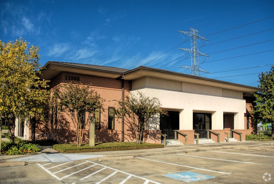 More Photos Of 11008 Bellaire Blvd, Houston Bank For Lease