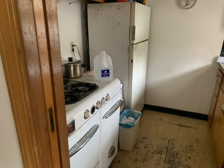 More Photos Of 2521 Noble Rd, Cleveland Heights Apartments For Sale