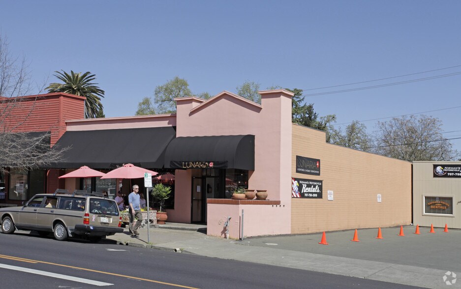 More Photos Of 1136-1154 Main St, Saint Helena Storefront For Lease