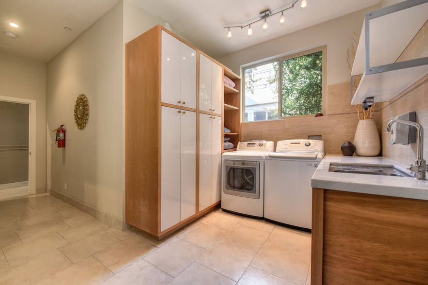 More Photos Of 8734 Sotheby Ct, Fair Oaks Assisted Living For Sale