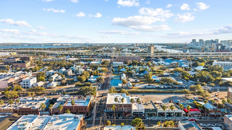 More Photos Of 1710 N 19th St, Tampa Office For Sale