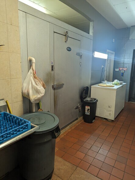 More Photos Of 4800-4816 Navy Rd, Millington Unknown For Lease