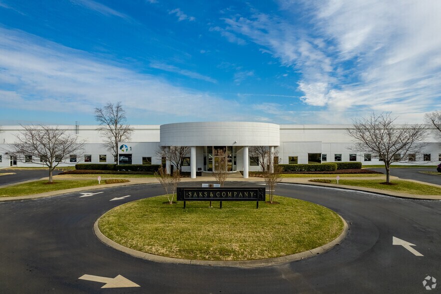 More Photos Of 1 Walden Books Dr, La Vergne Distribution For Lease