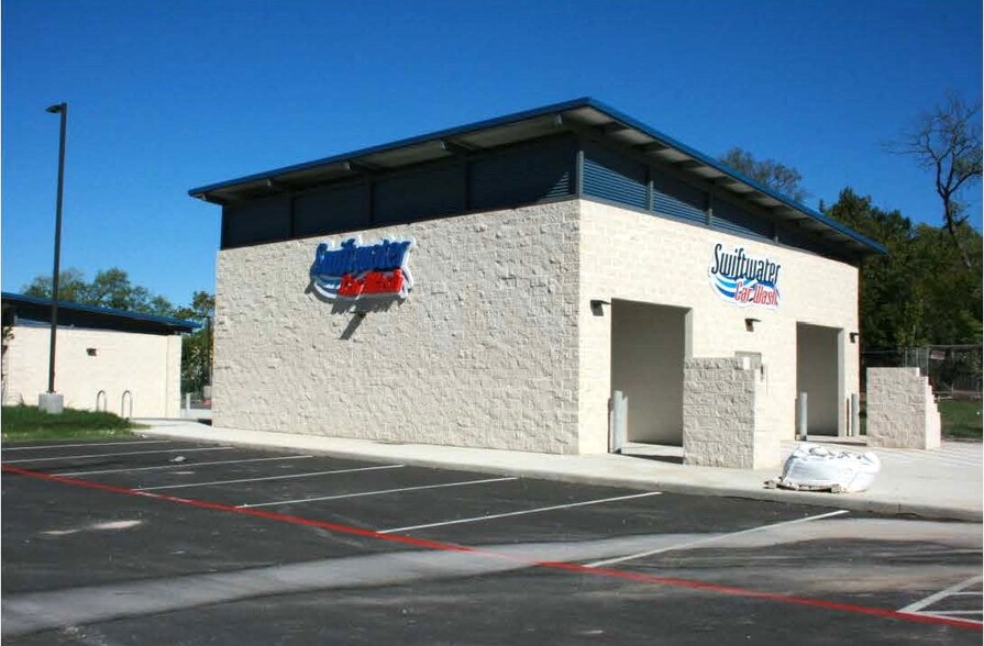 Primary Photo Of 1431 E Sunshine Dr, San Antonio Carwash For Sale