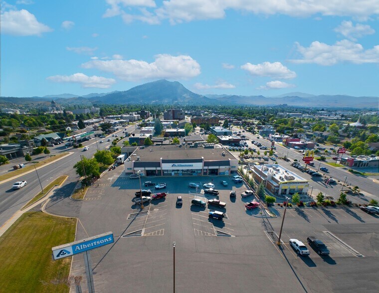 More Photos Of 600 N Fee St, Helena Supermarket For Sale