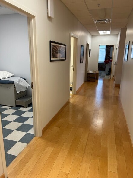 More Photos Of 25 Marston St, Lawrence Medical For Lease