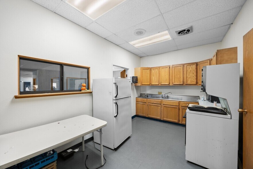 More Photos Of 8550 W 14th Ave, Lakewood Light Manufacturing For Sale