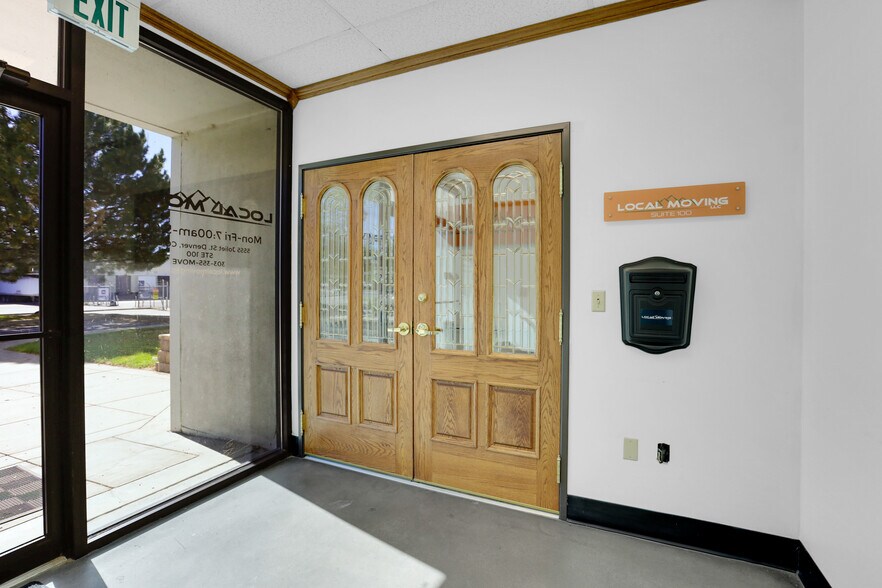 More Photos Of 5555 Joliet St, Denver Warehouse For Lease