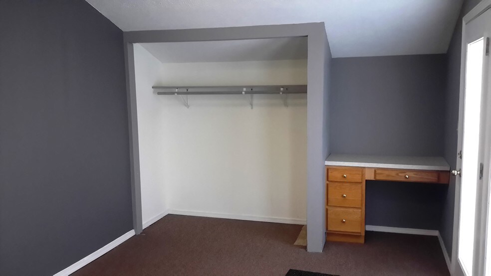 More Photos Of 30882 Lorain Rd, North Olmsted Office For Sale