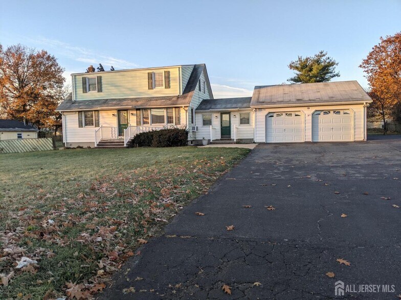 More Photos Of 1160 Stelton Rd, Piscataway Office Residential For Sale