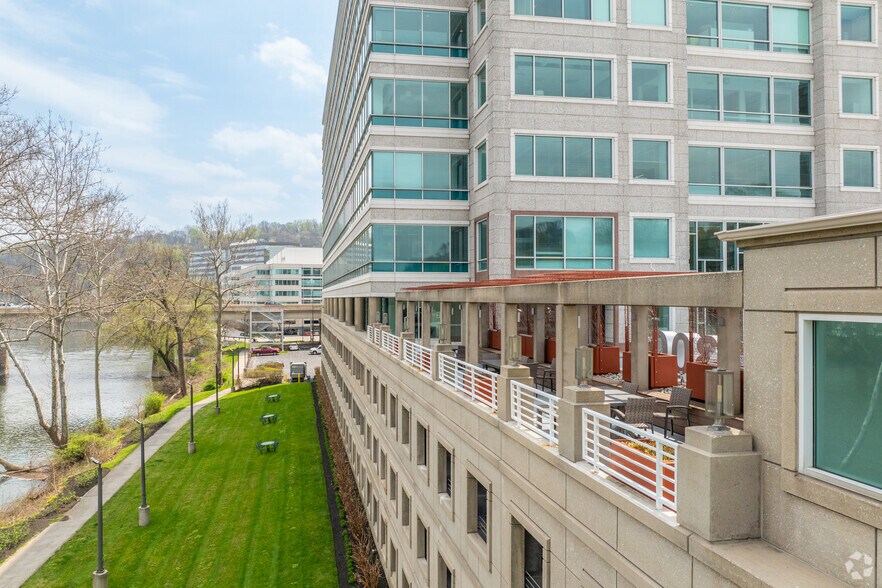 More Photos Of 300 Barr Harbor Dr, West Conshohocken Office For Lease