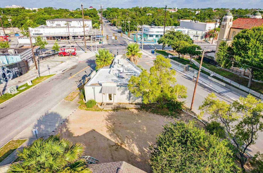 More Photos Of 601 E Ashby Pl, San Antonio Restaurant For Lease