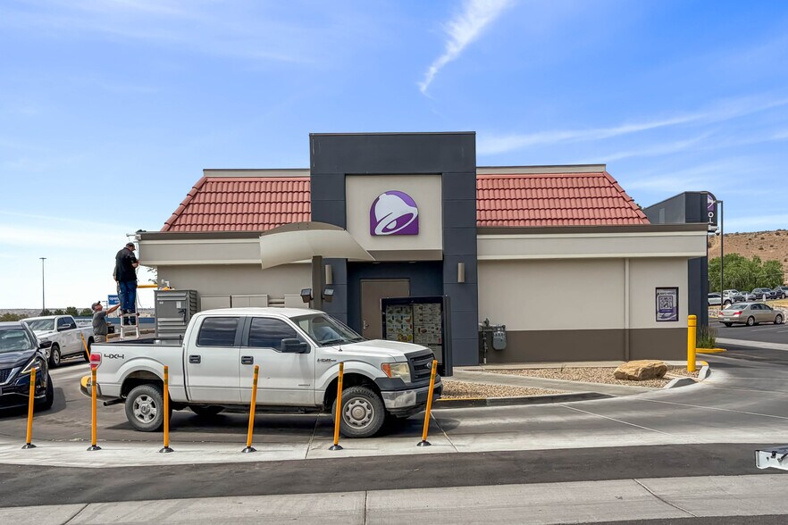 More Photos Of 4601 E Main St, Farmington Restaurant For Sale