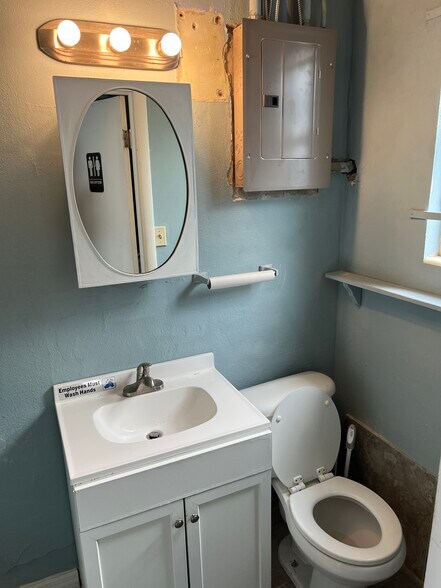 More Photos Of 1446 Gulf To Bay Blvd, Clearwater Storefront Retail Office For Sale