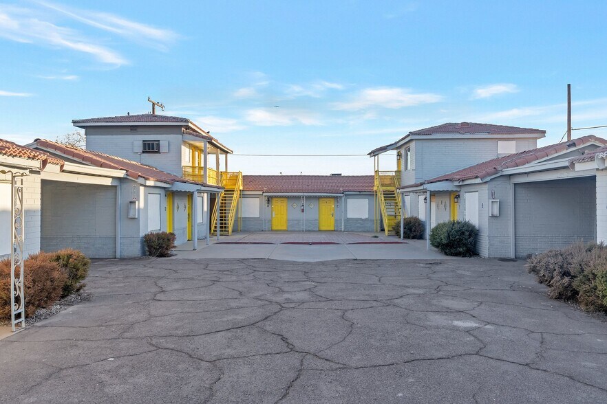 More Photos Of 1945 W Van Buren, Phoenix Hotel For Sale