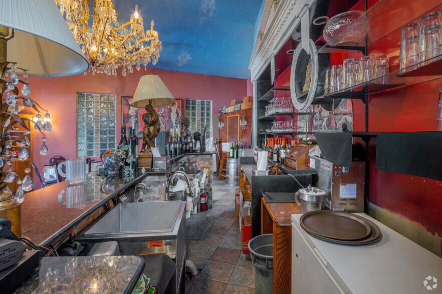 More Photos Of 800 S Alamo St, San Antonio Restaurant For Lease