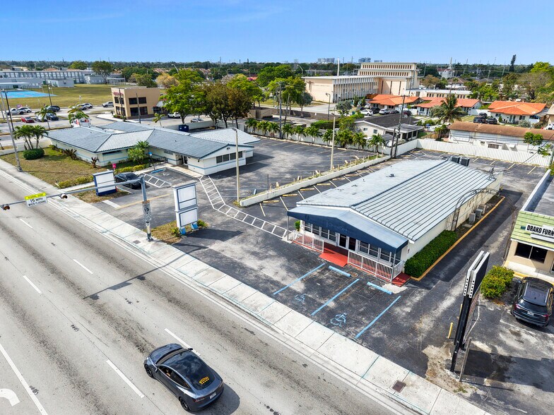 More Photos Of 9601 SW 40th St, Miami Medical For Lease