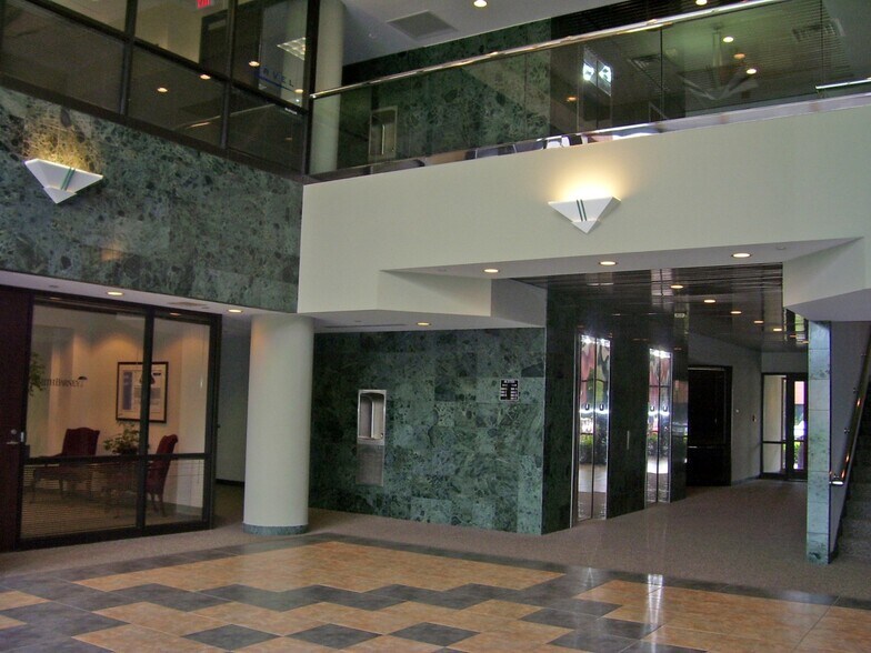 More Photos Of 3201 W White Oaks Dr, Springfield Office For Sale