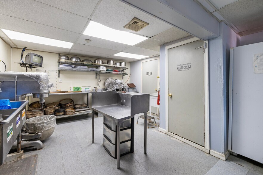 More Photos Of 1 Spring St, Hope Valley Restaurant For Sale