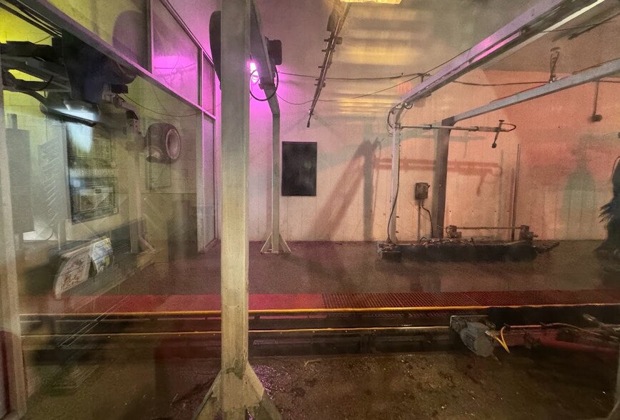 More Photos Of 8888 Moreland St, Powell Carwash For Sale