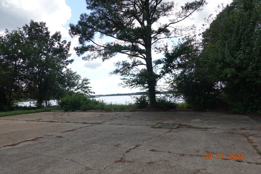 More Photos Of 1721 N King St, Hampton Daycare Center For Sale