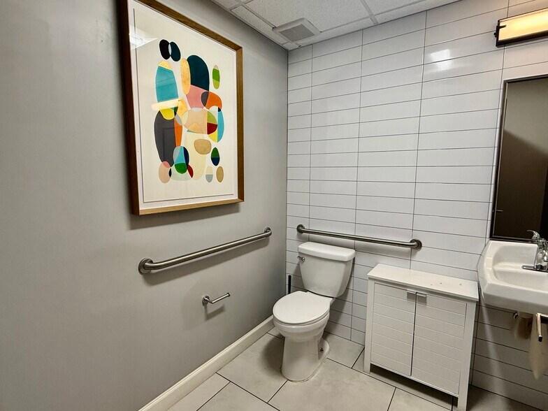 More Photos Of 1145-1155 Hightower Trl, Atlanta Medical For Lease