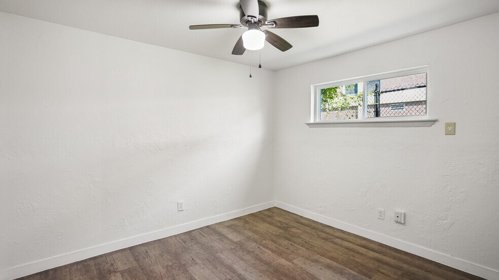 More Photos Of 2819 Berry St, Houston Apartments For Sale