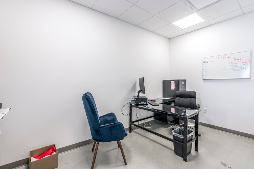 More Photos Of 1014 N Dixie Hwy, Lake Worth Beach Loft Creative Space For Sale