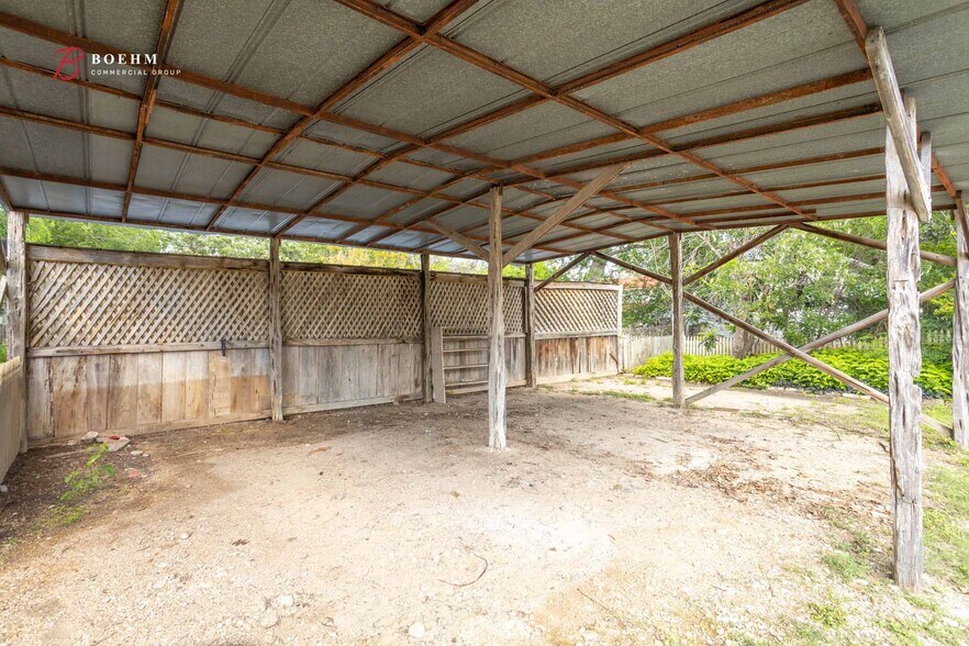 More Photos Of 514 Paris St, Castroville Storefront Retail Office For Sale