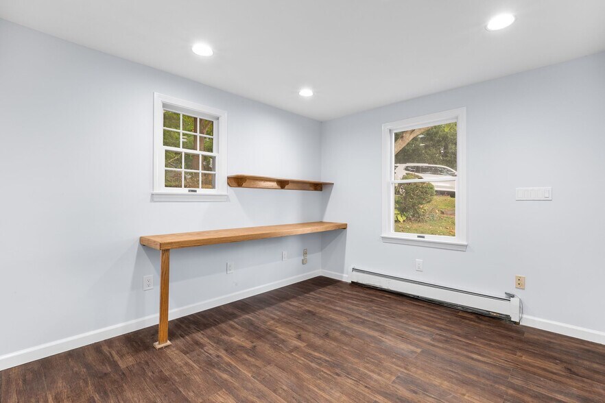 More Photos Of 143 Boston Post Rd, Waterford Office Residential For Sale