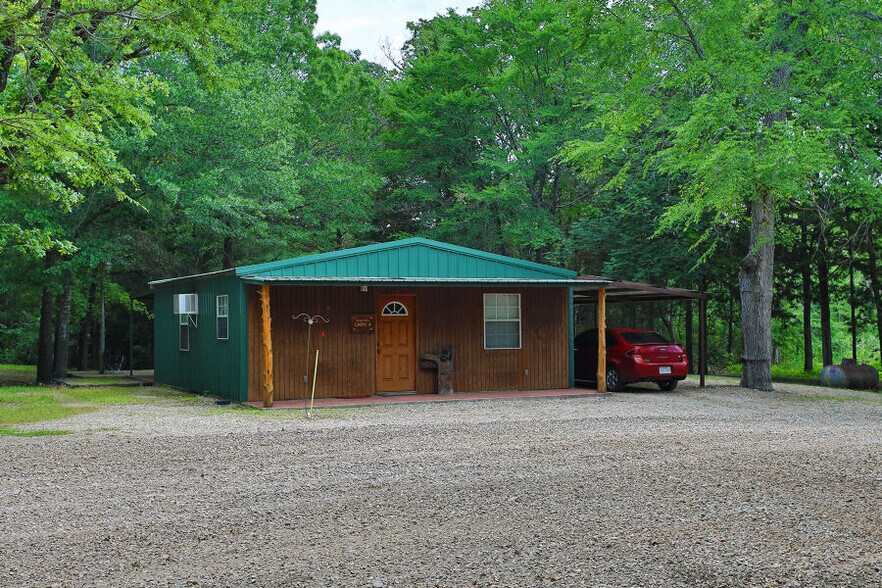 More Photos Of 1083 N 4290 Rd, Hugo Hotel For Sale