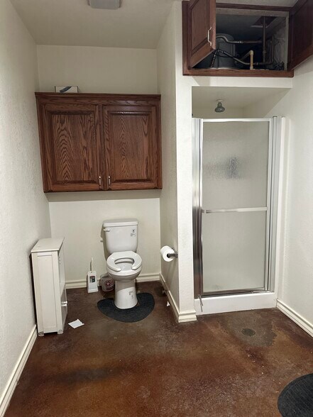 More Photos Of 5929 50th St, Lubbock Industrial For Sale