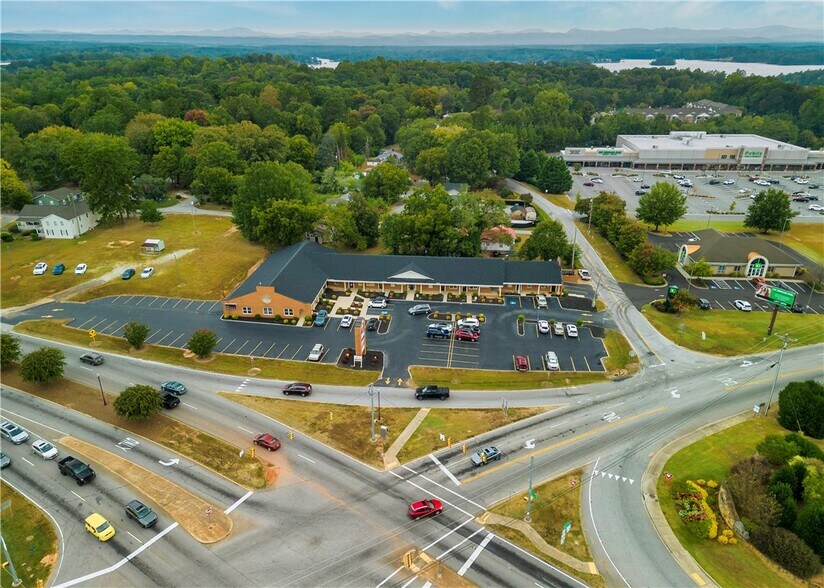 More Photos Of 100 Century Plaza Dr, Seneca Office For Lease