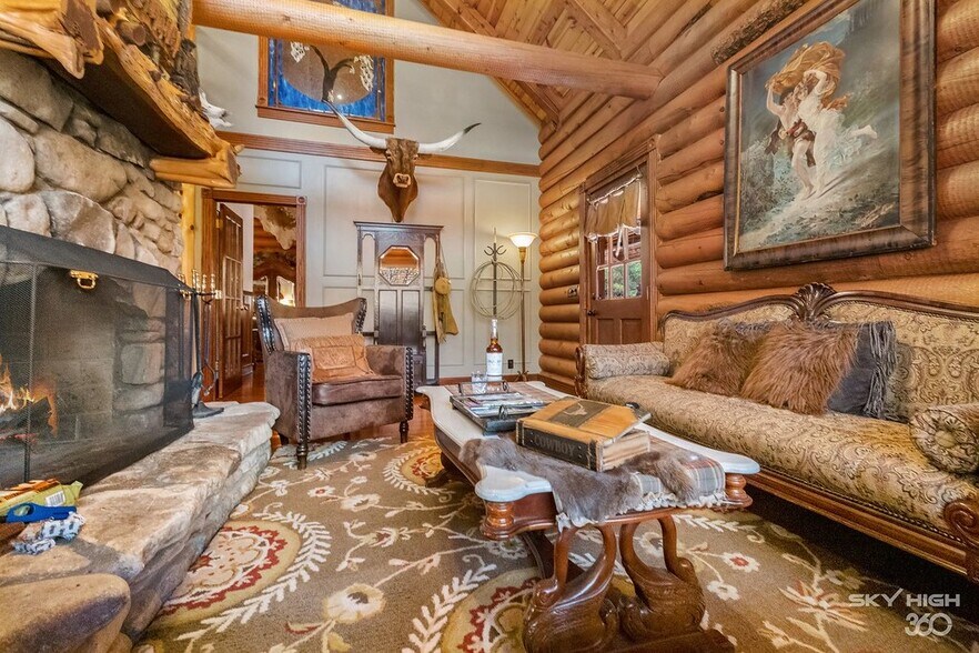 More Photos Of 3134 E Van Buren, Eureka Springs Hotel For Sale