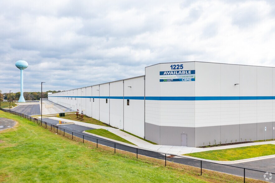 More Photos Of 1225 S Philadelphia Blvd, Aberdeen Distribution For Lease